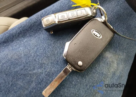 2021 Kia Forte Lxs z USA, uszkodzony, nr VIN 3KPF24AD7ME381453